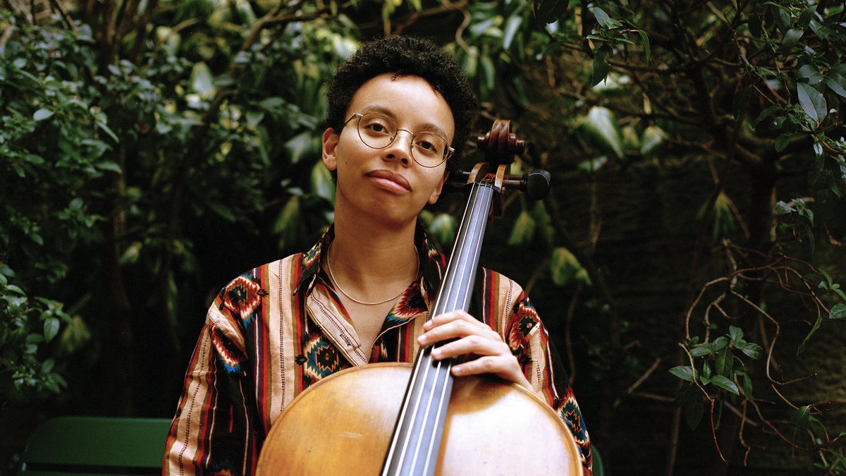 Simone Sears Simone Seales – full circle – The Predatory Wasp